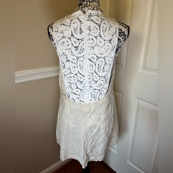 Zara, women’s Sleeveless Cream dress, with lace back, size XL - Picture 5 of 10